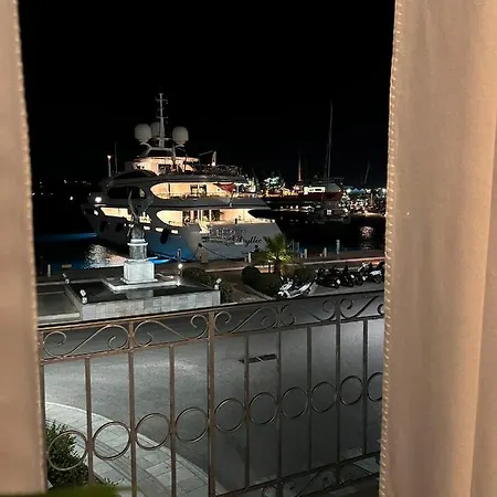 アパート The Nook エルムポリ